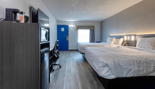Room, 2 Queen Beds, Accessible, Non Smoking