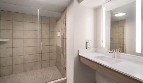 Suite, 1 King Bed