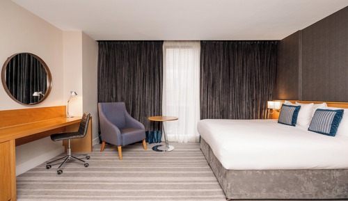 Standard Room, 1 King Bed