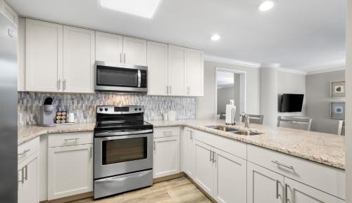 1 Bedroom 2 Queen Bed Suite (City View)