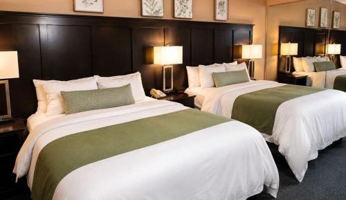 Deluxe Queen Room with Two Queen Beds