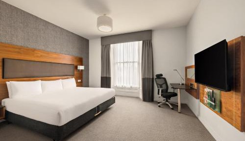 Premium King Room