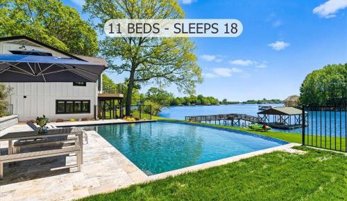 Five-Bedroom Holiday Home