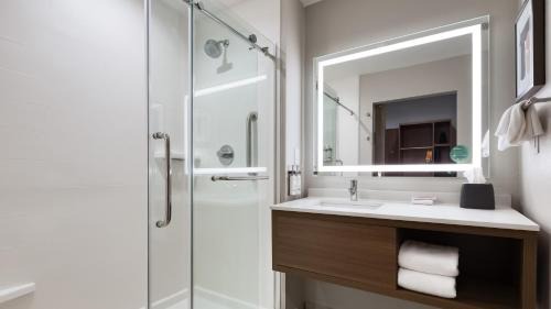Premium King Room