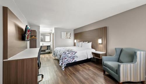  Deluxe King Room Disability Access Non-Smoking