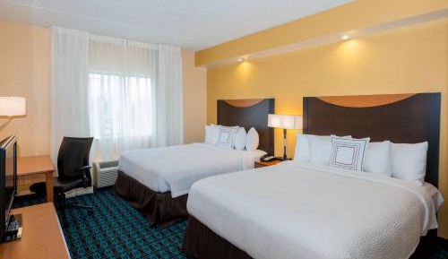 Queen Suite with Two Queen Beds and Sofa Bed