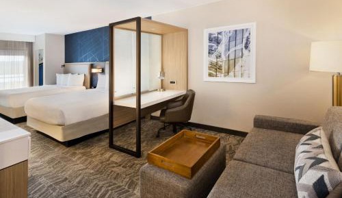 Queen Suite with Two Queen Beds, Bathtub and Trundle Sofa - Mobility Access/Hearing Accessible