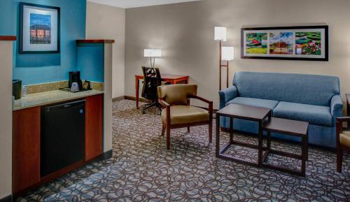 Queen Room with Two Queen Beds, Balcony, Roll-In Shower and Sofa Bed - Mobility Access/Hearing Accessible