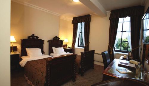 Standard Twin Room - Non-Smoking