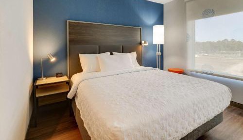 King Room with Walk-In Shower