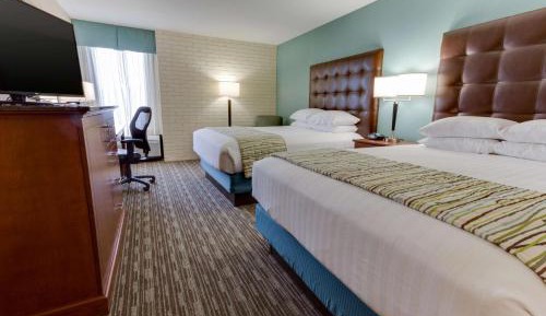 Deluxe Queen Room with Two Queen Beds