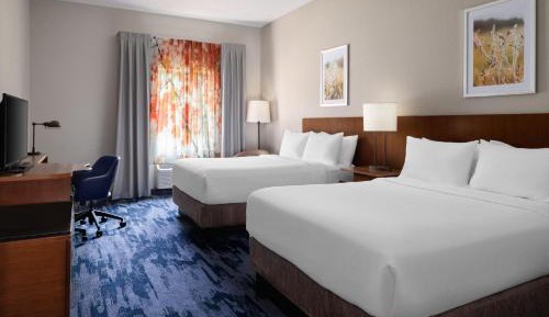 Queen Room with Two Queen Beds and Bathtub - Mobility Access