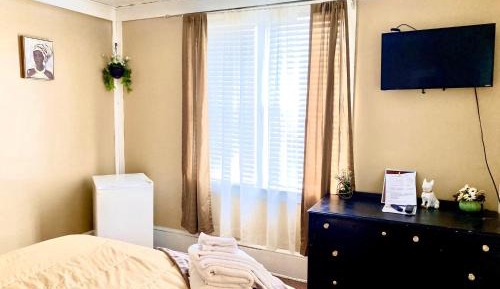 Queen Room
