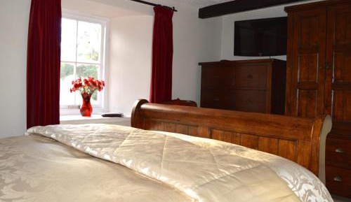 Deluxe King Room with Garden View