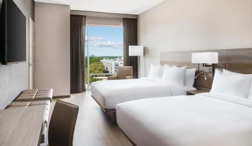 Queen Room with Two Queen Beds and Bathtub - Mobility Access/Hearing Accessible