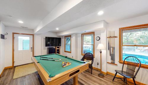 Five Bedroom Holiday Home
