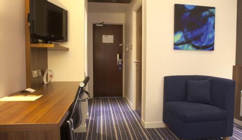 Room allocated on Arrival with Free Hot Breakfast