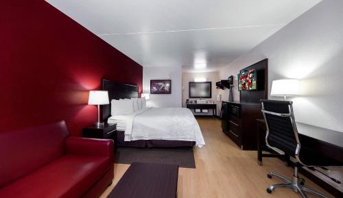 Deluxe King Room Smoke Free