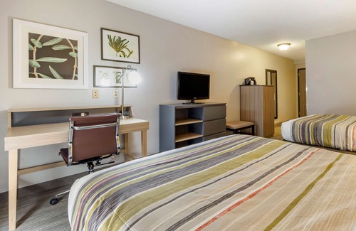 Lumberton Hotel | Country Inn & Suites by Radisson, Lumberton, NC