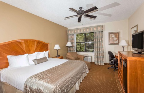 Asheville Hotel | Baymont by Wyndham Asheville/Biltmore