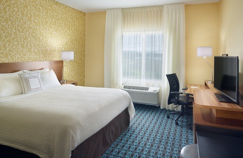 Flat Rock Hotel | Fairfield Inn & Suites by Marriott Hendersonville Flat Rock