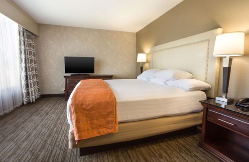 Greensboro Hotel | Drury Inn & Suites Greensboro