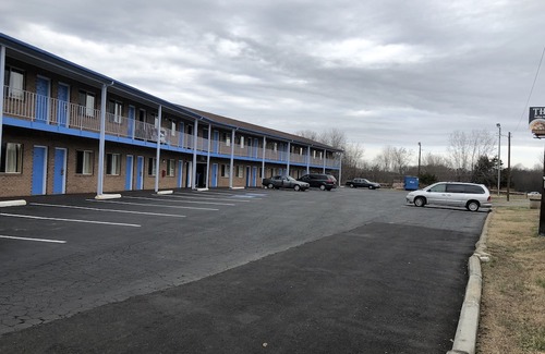 Arlington Hotel | Americas Best Value Inn - Jonesville