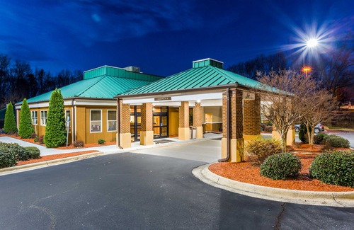Asheboro Hotel | Econo Lodge