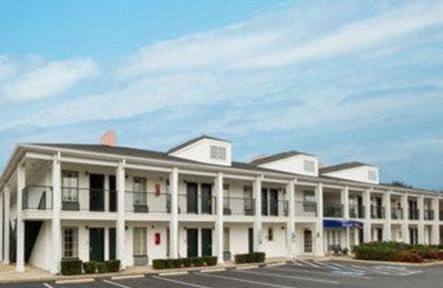 Hickory Hotel | Baymont by Wyndham Hickory