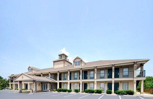Asheboro Hotel | SureStay Plus Hotel by Best Western Asheboro