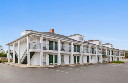 Sanford Hotel | Baymont by Wyndham Sanford
