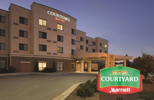 Salisbury Hotel | Courtyard by Marriott Salisbury