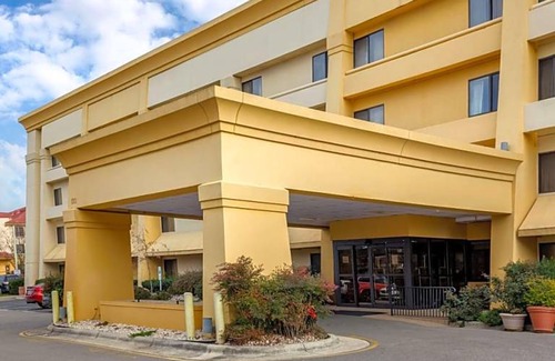 Morrisville Hotel | 2-Star Hotel ∙ Quality Inn & Suites Raleigh Durham Airport