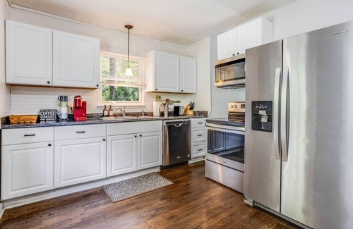 Villa Heights House | 22) Perfect for Travel Nurses!