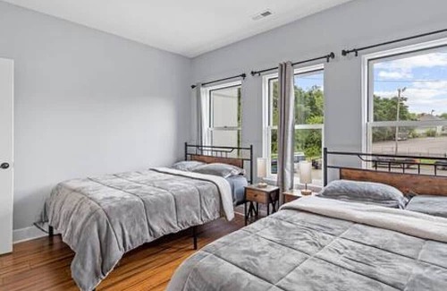 Durham House | Luxury 3 Level home w/Rooftop