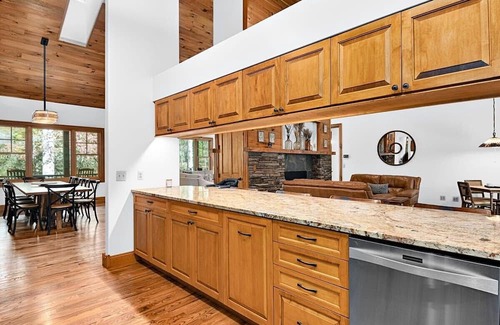 Hendersonville House | 4-Bedroom Flat Rock Retreat with Stream on 2 Acres