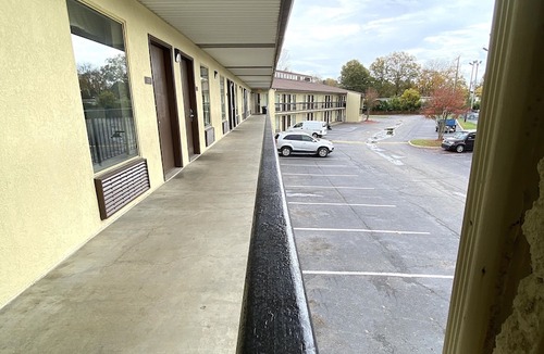 Monroe Hotel | Faremont Inn & Suites Monroe