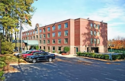 Cornelius Hotel | Clarion Inn & Suites