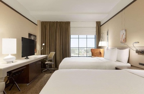 SouthPark Hotel | Hilton Garden Inn Charlotte Southpark