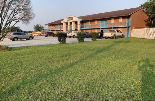 Roxboro Hotel | Americas Best Value Inn Roxboro