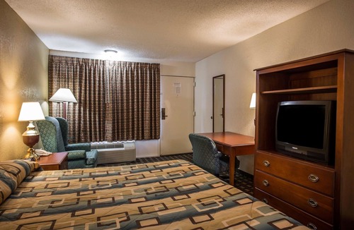 South Salisbury Hotel | Econo Lodge Salisbury