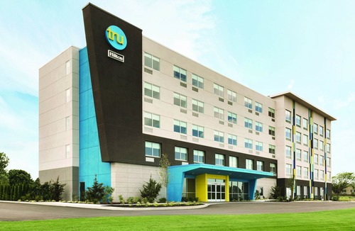 Cape Fear Hotel | Tru by Hilton Fayetteville I-95, NC