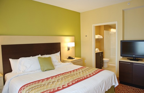 Mount Mourne Hotel | TownePlace Suites by Marriott Charlotte Mooresville