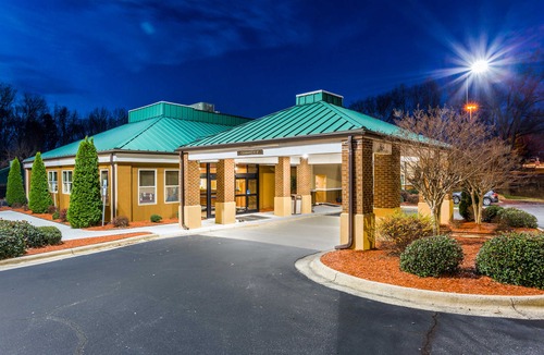 Asheboro Hotel | Econo Lodge