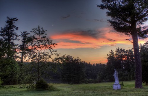 Flat Rock Hotel | Highland Lake Inn & Resort