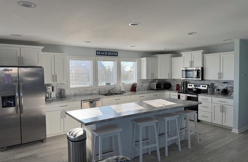 Hobucken House | Charming Beachfront Coastal Retreat with Panoramic Sound Viewsn