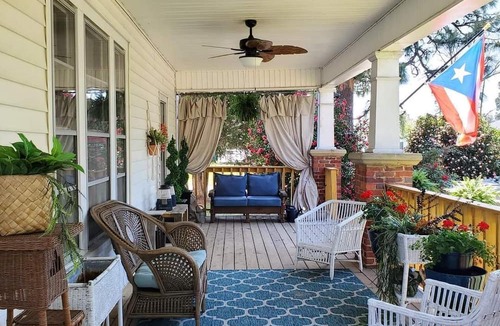 Sunbury Apartment | Porch life in Sunbury