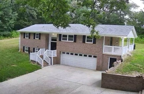 Barium Springs House | Charming 4-bedroom House with AC and WiFi in quaint Statesville