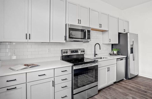 Chestnut Hill Condo | Welcome to Downtown Living !