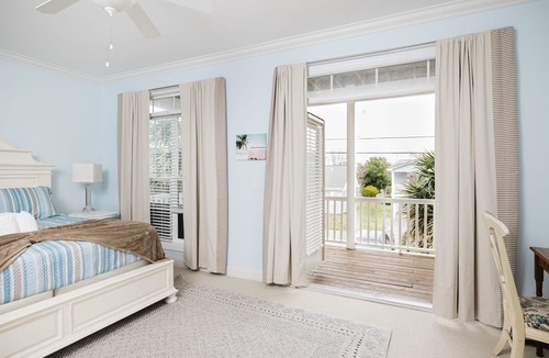 Kure Beach House | "Right on Tide": An Elevator, the Atlantic, and Pelican's Oh My!